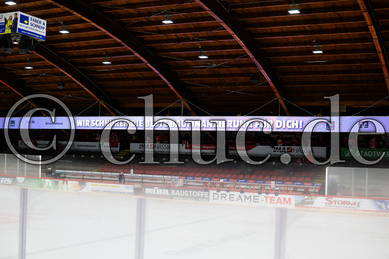 LED-Leinwand, Baufinanzierung, EC Bad Nauheim, Bad Nauheim, Colonel-Knight-Stadion, 07.12.25
