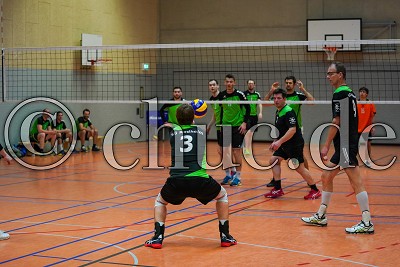 -3- Timo Becker (SG Rodheim II) stellt einen Ball, Landesliga Nord - SG Rodheim 2 gegen Gießener SV, Rosbach v.d.H. - OT Rodheim, Sporthalle Rodheim, 09.02.20