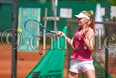 Laurine Arias (TC RW Bad Nauheim), Tennis U18 Juniorinnen Hessenliga - TC RW Bad Nauheim, Bad Nauheim, Tennisclub Bad Nauheim, 27.06.21