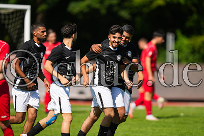 -14- Milan AHMETOVIC (VfB Friedberg) bejubelt das 1:0, Kreisliga A Friedberg - VfB Friedberg gegen SV Nieder-Wöllstadt, Friedberg, Sportplatz am Burgfeld, 17.08.25