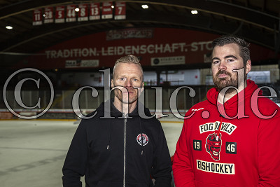 Upi Karhula (Trainer EC Bad Nauheim) links und Mate Arany (Trainer EC Bad Nauheim) rechts, DEL 2 - EC Bad Nauheim: neuer Headcoach Antti Karhula, Bad Nauheim, Colonel-Knight-Stadion, 03.02.26